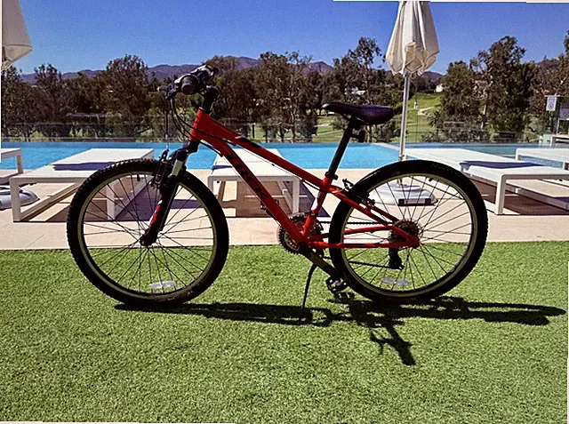 Trek FX 3 Hybrid Road Bike 56cm Aluminum Frame – 24 Speed Shimano, 700c Bontrage